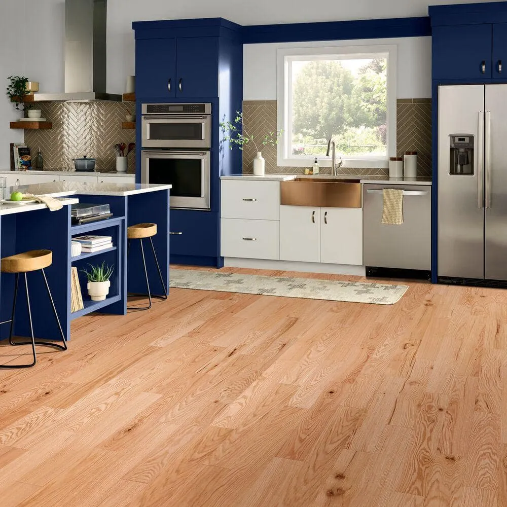 Bruce American Originals Precision Natural Red Oak 3/8 in. T x 5 in. W T+G Smooth Engineered Hardwood Flooring (22 sq.ft./ctn), photo 7 of 7