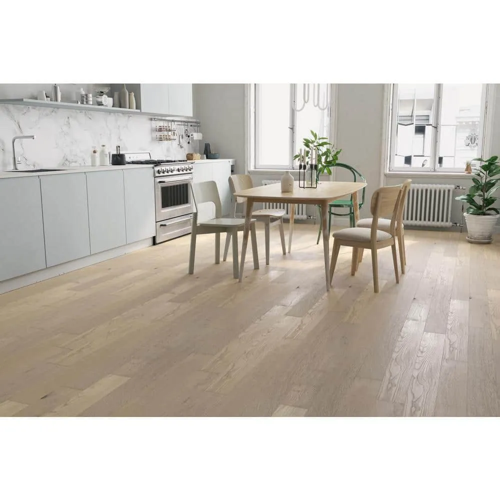 ACQUA FLOORS Parker Oak 1/4 in. T x 5 in. W Click Lock Wire Brushed Engineered Hardwood Flooring (16.68 sq.ft./case), photo 5 of 7