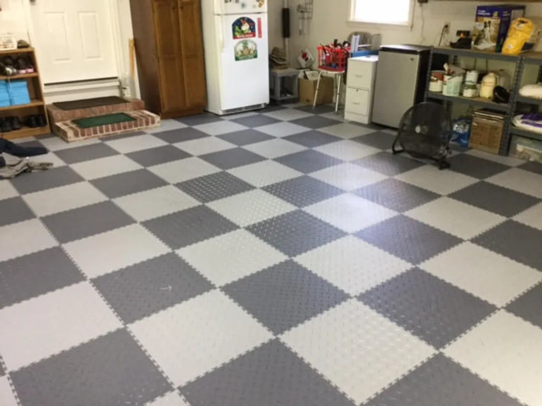 Perfection Floor Tile Coin 8-Piece 20-1/2 in x 20-1/2 in Light Gray Raised Coin Garage Floor Tile, photo 17 of 20