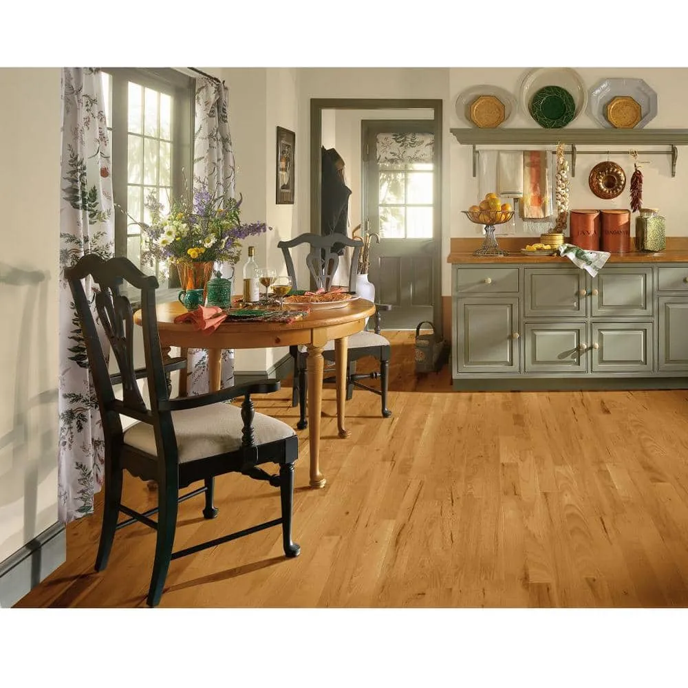 Bruce American Treasure Smokey Topaz Hickory 3/4 in.T x 4 in.W Smooth Solid Hardwood Flooring (18.5 sq.ft.), photo 2 of 2