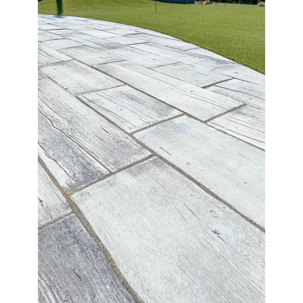 Silver Creek Stoneworks Barn Plank 35 in. x 9.75 in. x 2 in. Weathered Gray Concrete Paver (20-Piece/47.40 sq. ft./Pallet), photo 4 of 4