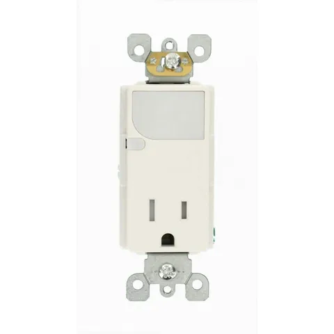 Decora 15A Tamper-Resistant Outlet with LED Guide Light