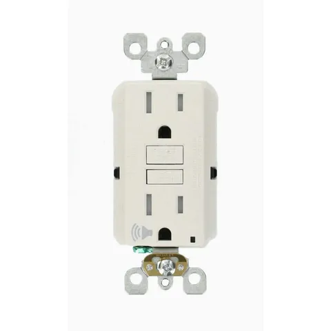 SmartlockPro 15A Self-Test Tamper-Resistant GFCI Outlet with Audible Alert