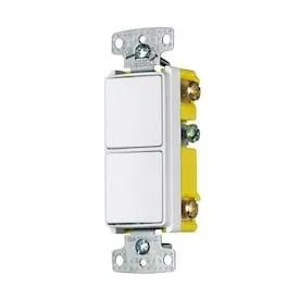 15-Amp Single-pole White Combination Residential/Commercial Light Switch