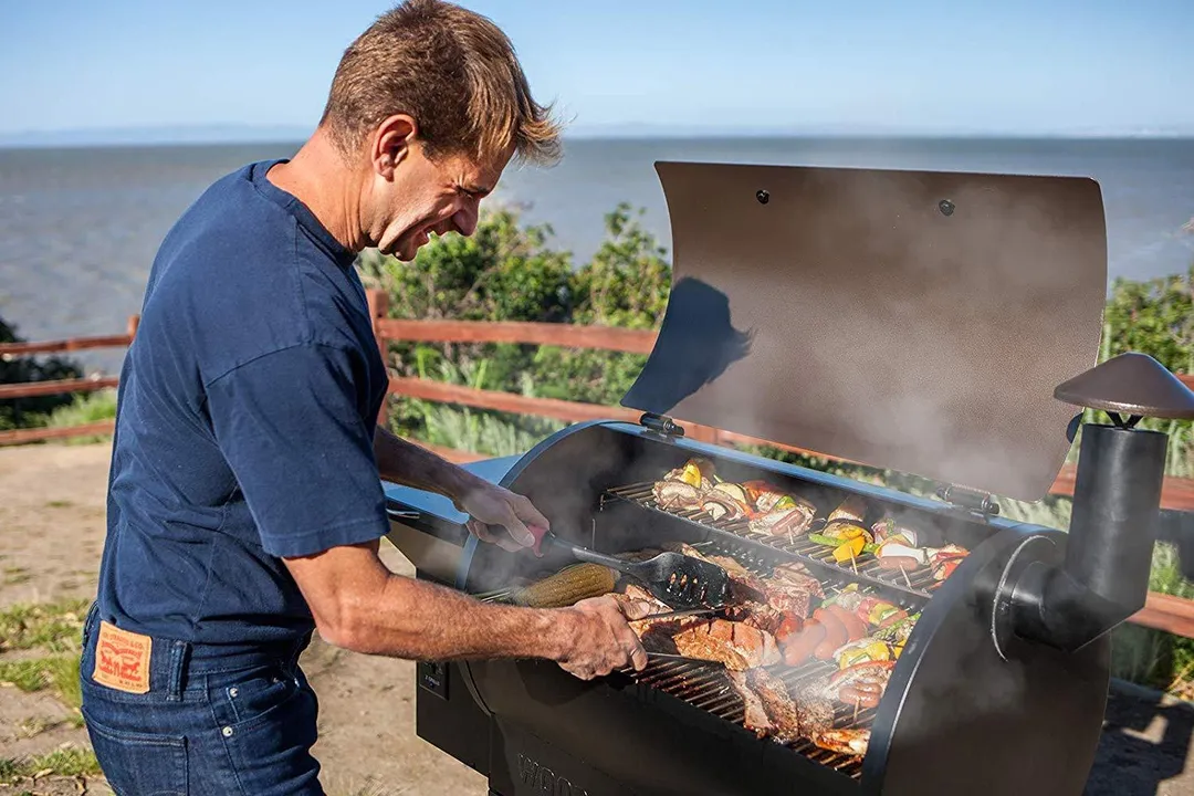 Z GRILLS ZPG-700D 2020 Upgrade Wood Pellet Grill & Smoker, 8 in 1 BBQ Grill Auto Temperature Control, inch Cooking Area, 700 sq in Bronze, photo 6 of 10