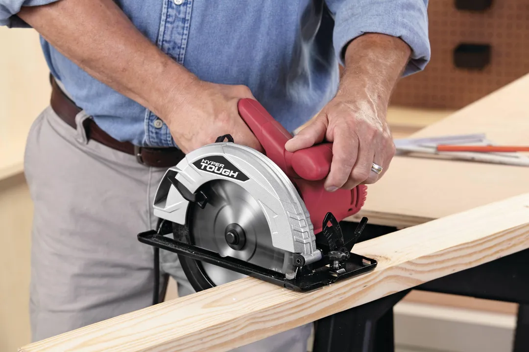 Hyper Tough 12 AMP Corded 7-1/4 inch Circular Saw with Steel Plate Shoe, Adjustable Bevel, Blade & Rip Fence, photo 3 of 8
