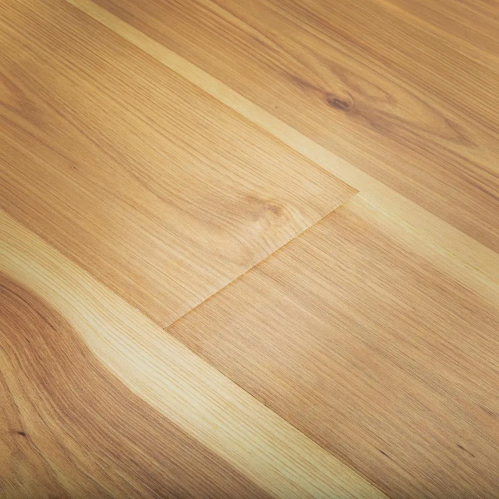Pergo Outlast+ Waterproof Arden Blonde Hickory 10 mm T x 6.14 in. W x 47.24 in. L Laminate Flooring (16.12 sq. ft. / case), photo 3 of 6