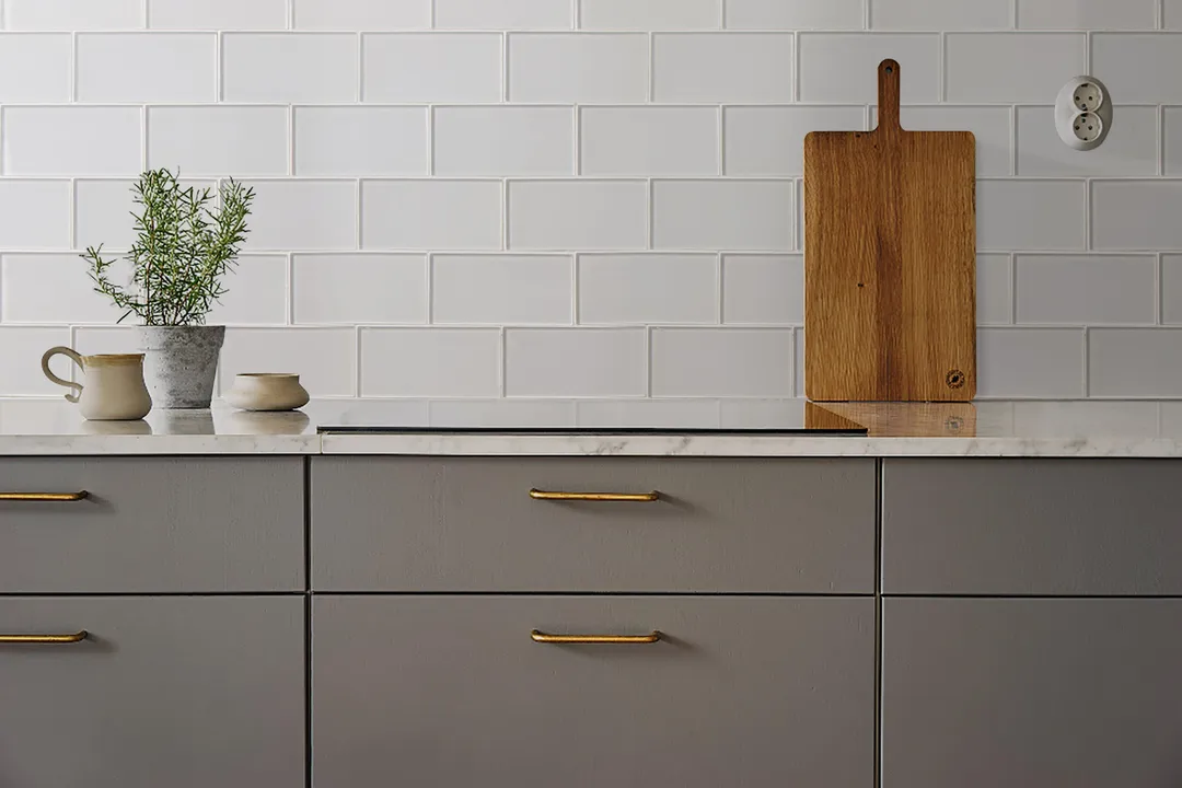WS Tiles - Premium White 3 in. x 6 in. Glass Subway 12 in. x 12 in. Mesh-Backed Wall Tile (5 sq. ft. / Case), photo 2 of 5