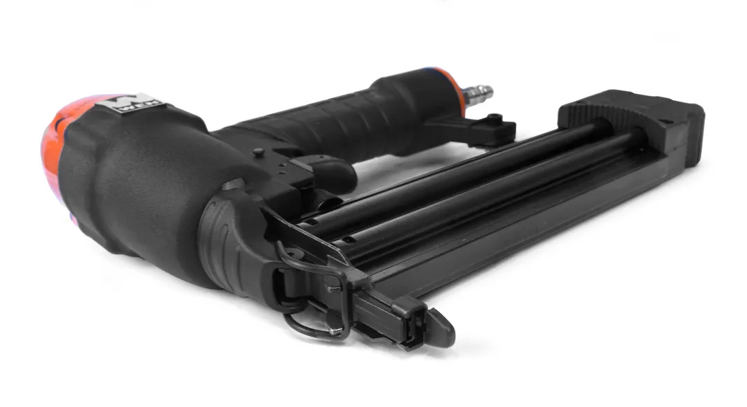WEN Products WEN 18-Gauge 3/8-Inch to 2-Inch Pneumatic Brad Nailer with 2000 Nails, photo 5 of 6