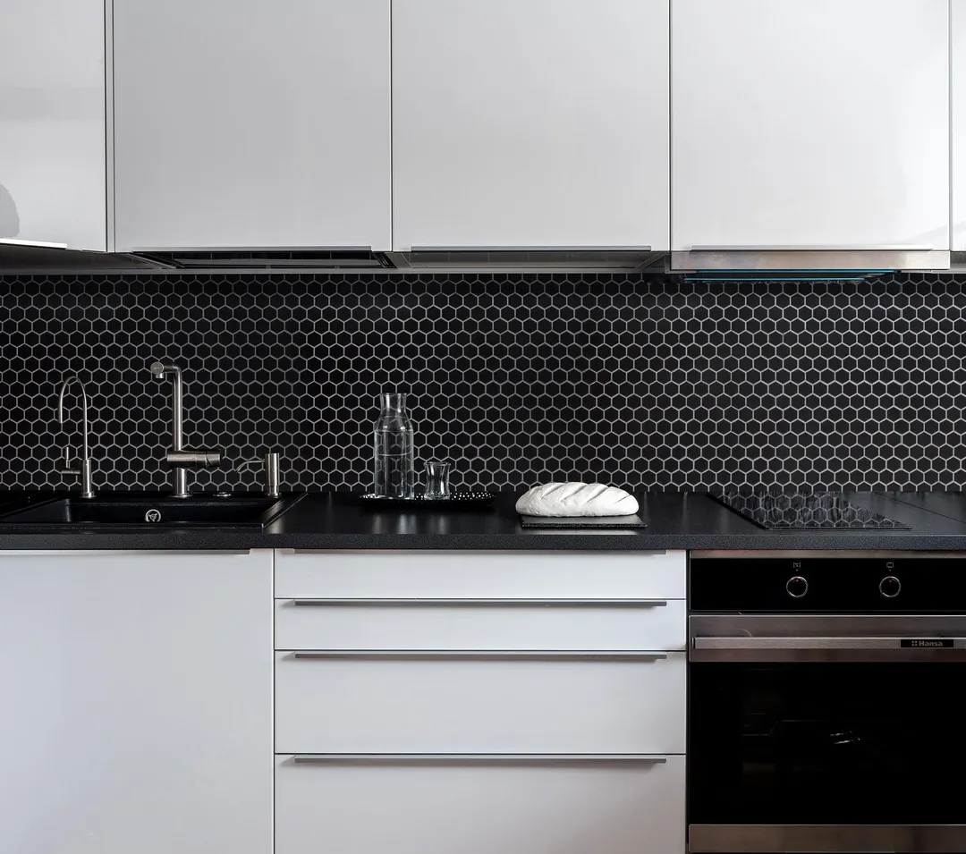 WS Tiles - Value Matte Black 11.8 in. x 10.2 in. Porcelain 1" Hexagon Mosaic Floor & Wall Tile (9 sq. ft / Case), photo 5 of 5
