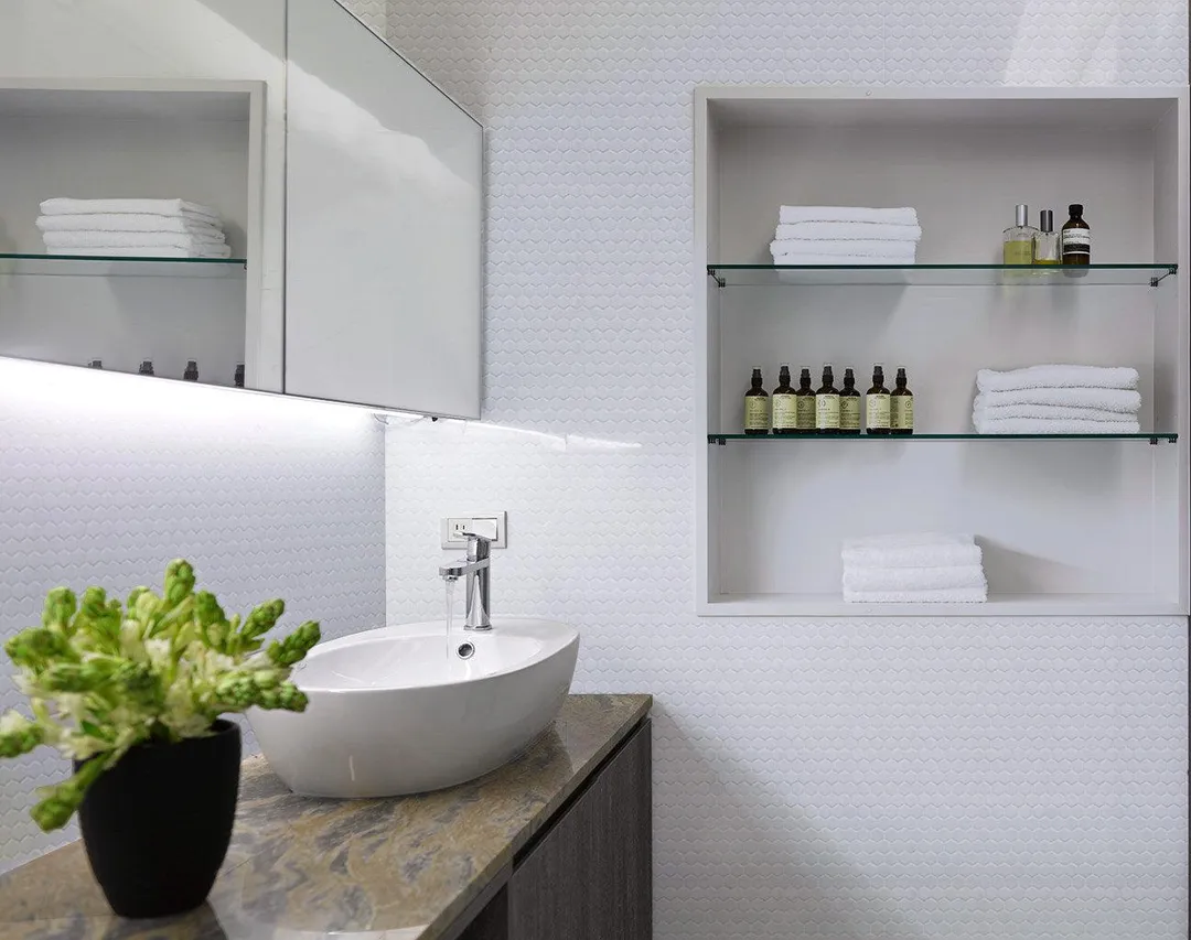 WS Tiles - Value Matte White 11.8 in. x 10.2 in. Porcelain 1" Hexagon Mosaic Floor & Wall Tile (9 sq. ft / Case), photo 5 of 5