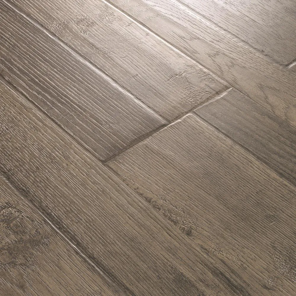 Pergo Outlast+ Waterproof Bayshore Grey Hickory 10 mm T x 7.48 in. W x 47.24 in. L Laminate Flooring (19.63 sq. ft. / case), photo 4 of 13