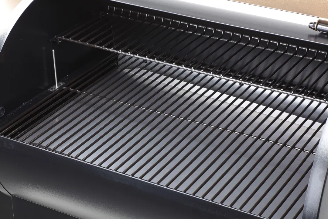 Z GRILLS Wood Pellet BBQ Grill and Smoker with Digital Temperature Controls and Free Patio Cover, photo 8 of 10