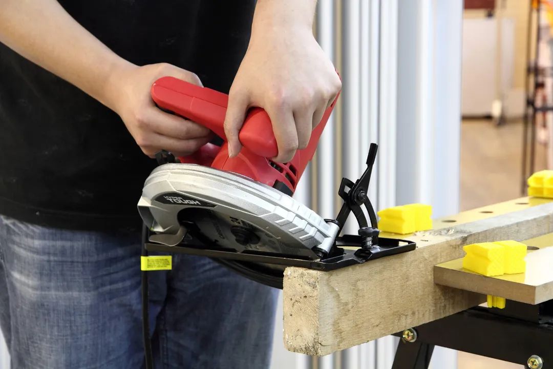 Hyper Tough 12 AMP Corded 7-1/4 inch Circular Saw with Steel Plate Shoe, Adjustable Bevel, Blade & Rip Fence, photo 5 of 8